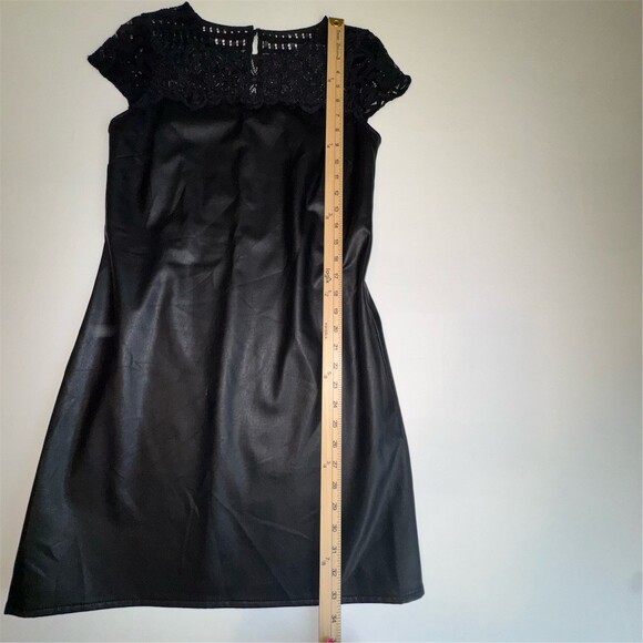 Kensie Dress Womens Size 2 Black Shift Knee Length Cap Sleeve Lace Yoke Goth - Picture 11 of 13